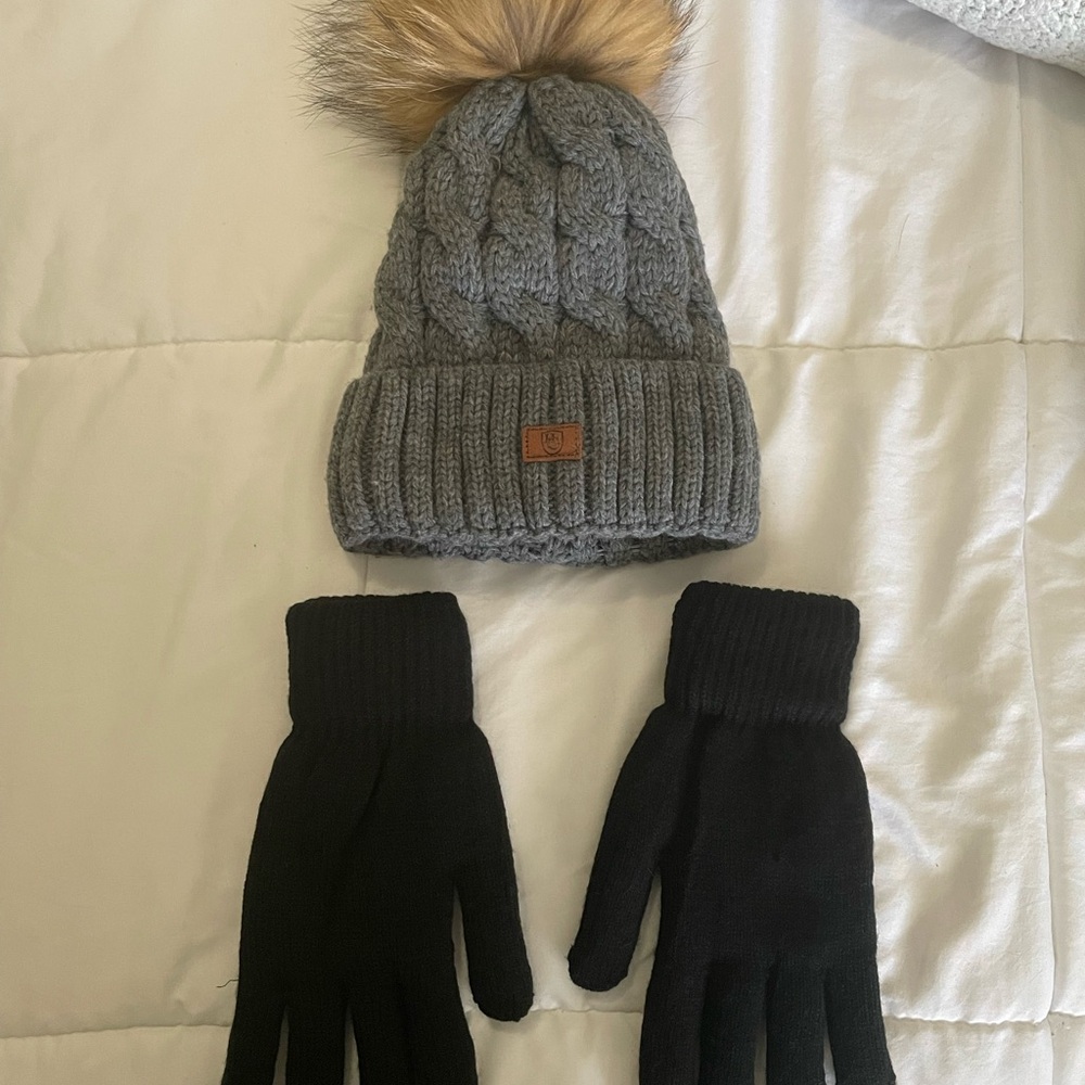 Cozy Gray Knit Beanie with Pom and Black Gloves Set